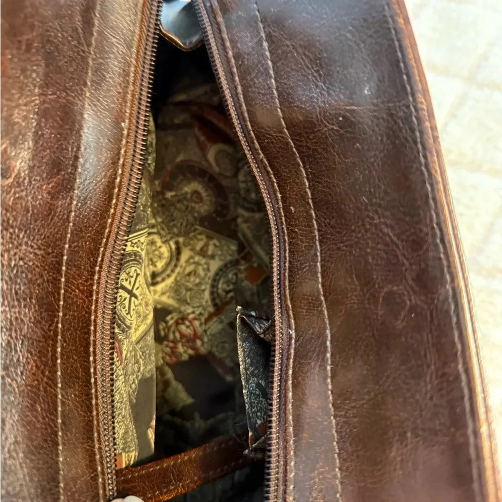 Brown leather satchel unbranded with Silvertone Hardware gives Brighton  vibes - Picture 6 of 10